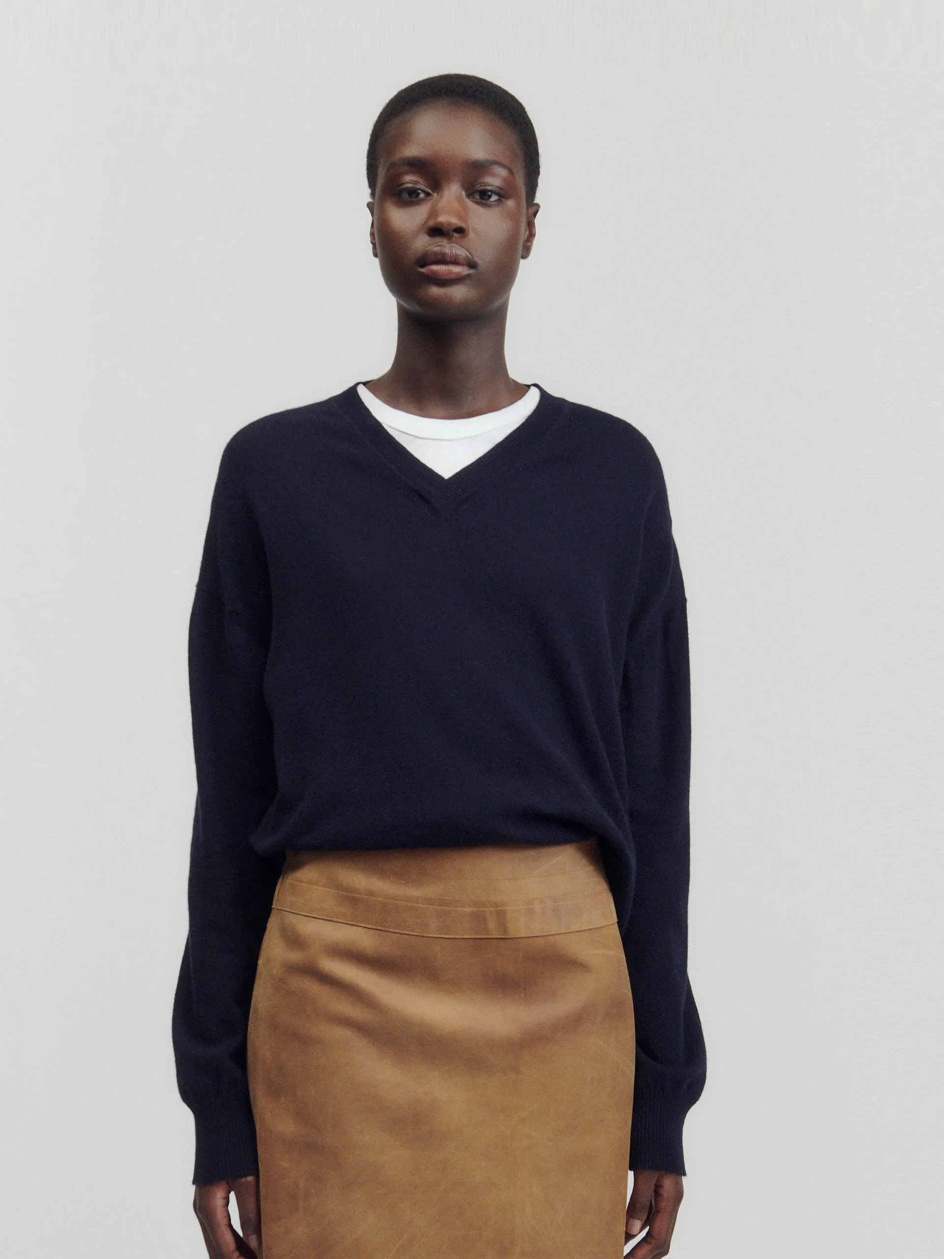 Dark navy Tahra cashmere v-neck