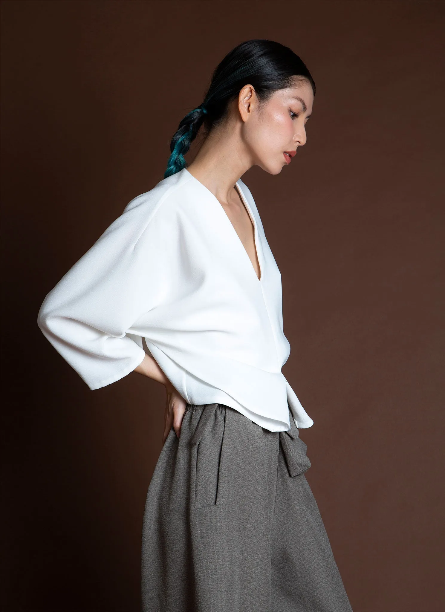 Lemongrass Double Folded Dolman V Neck Top - Black Blue