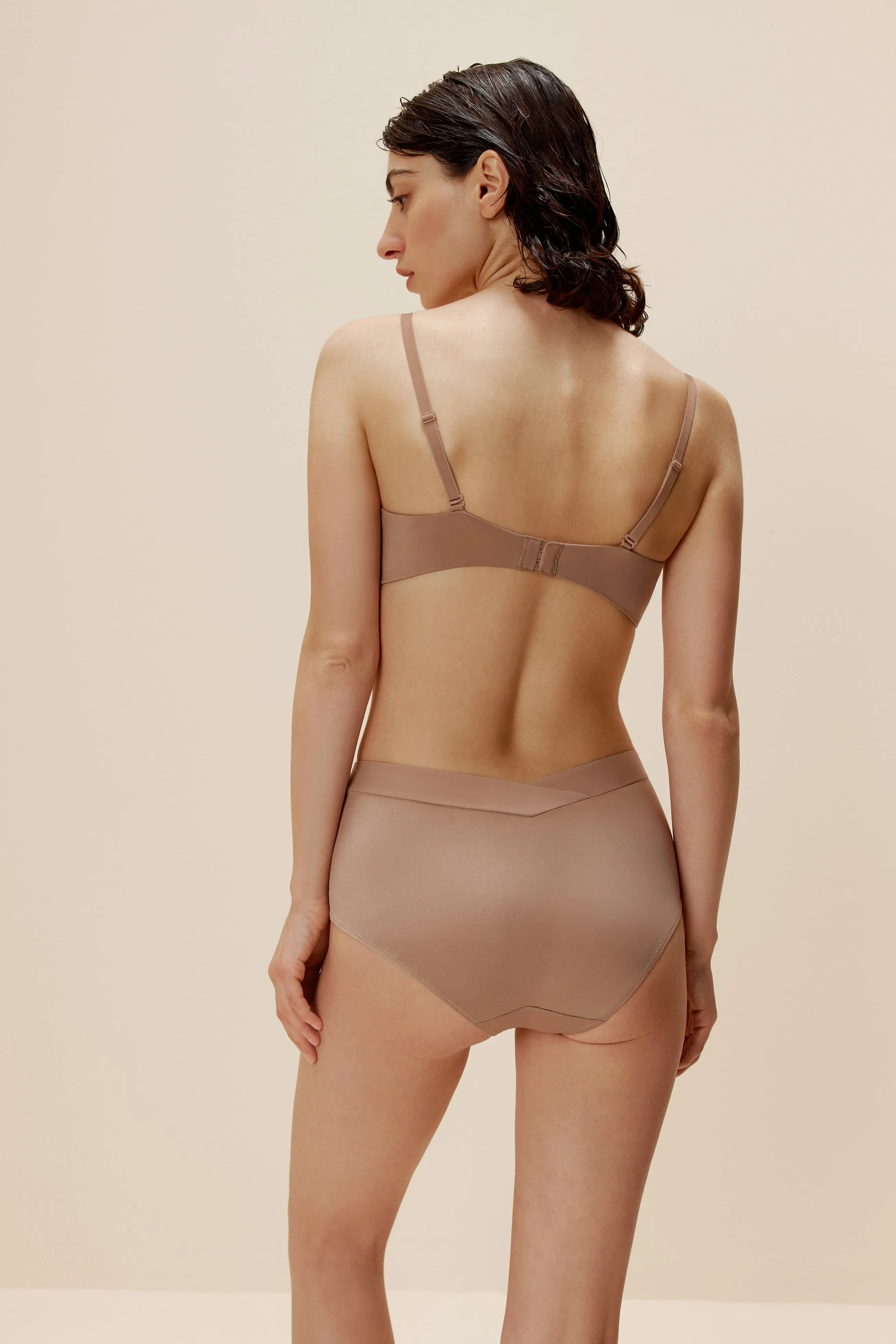 Twin Cross Plunge Contour Bra 2.0